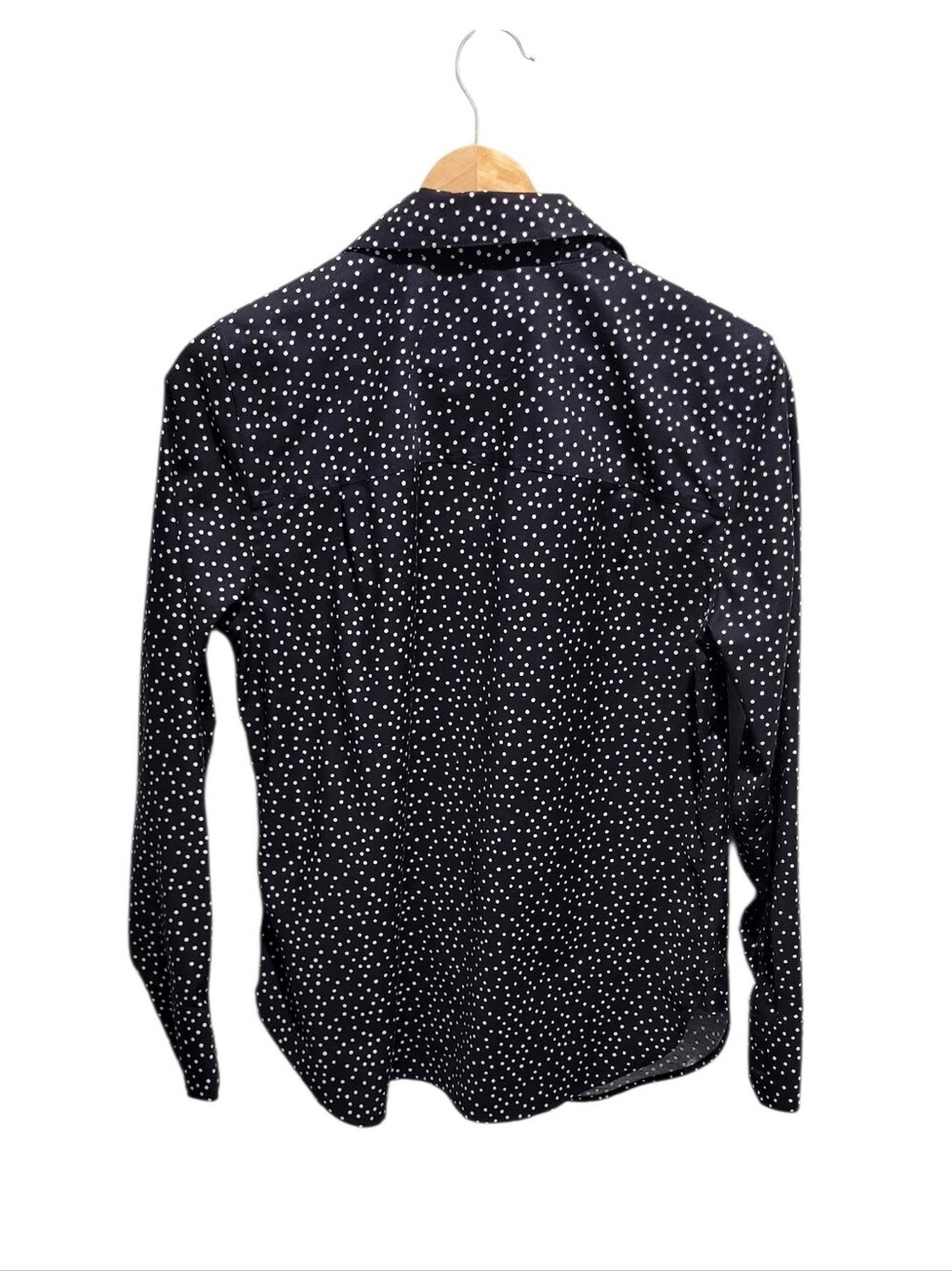 Chico's No Iron Polka Dot Button Front Shirt Long Sleeve Size US 4 Small - Picture 3 of 9